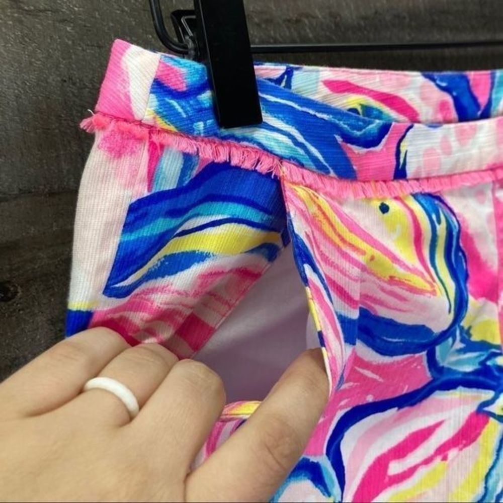 Lilly Pulitzer Adie Pink Sunset 4” Shorts - Picture 6 of 12